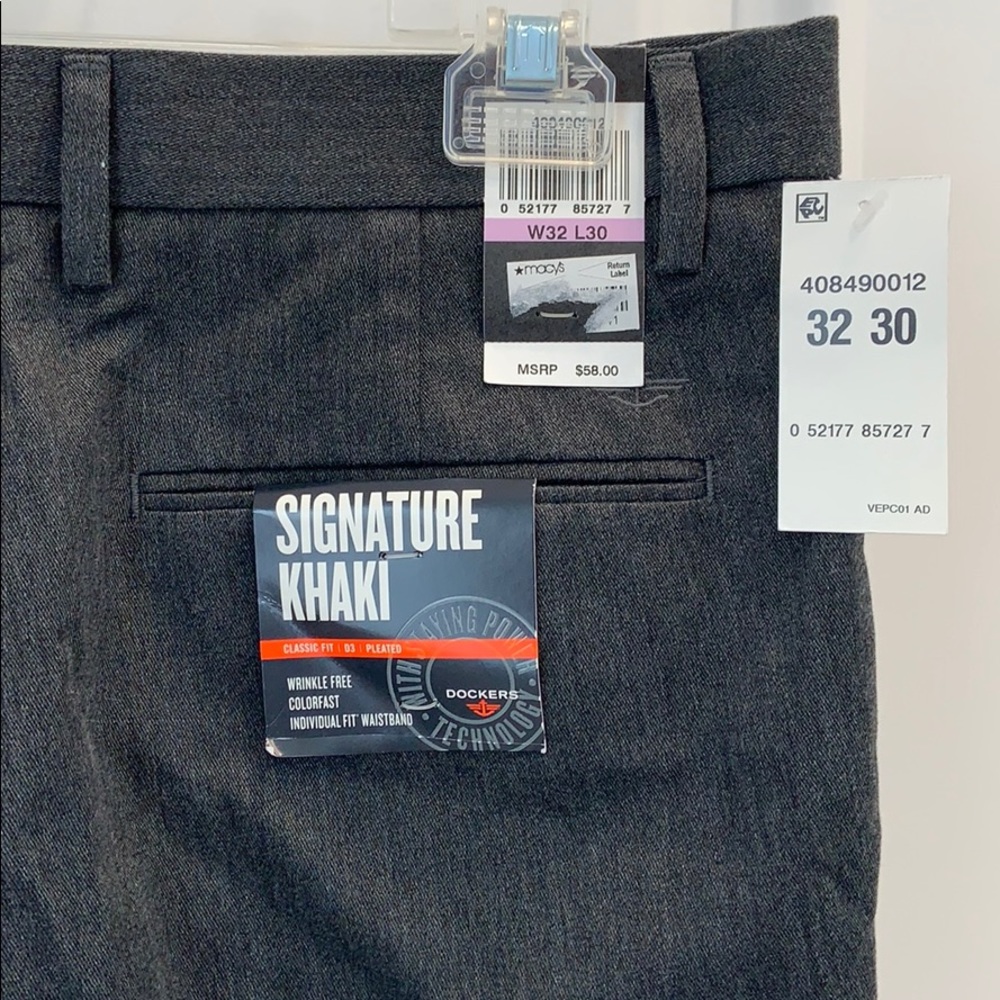 Dockers Men’s Signature Khaki Pants